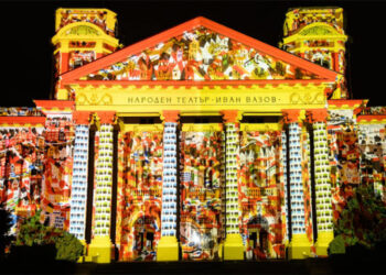 Четири нощи, един град и безброй лъчи фантазия – LUNAR 2025 обещава да превърне София в светеща карта на иновациите.