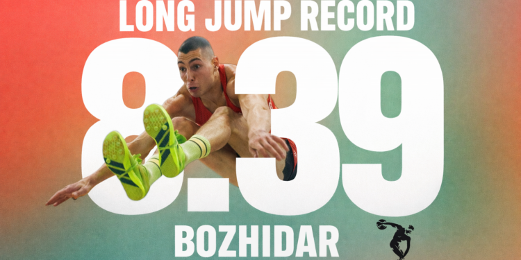 Божидар Саръбоюков по време на рекордния скок от 8,39 м в скока на дължина в Метц