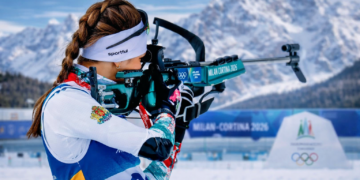 Лора Христова по време на стрелба в индивидуалния старт на 15 км биатлон на Олимпийските игри Милано – Кортина 2026